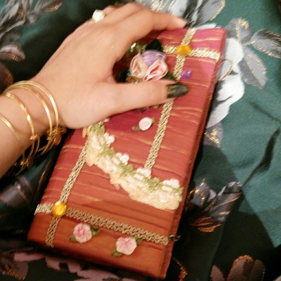 Meet your Posher, Kara - Picture 2 of 2